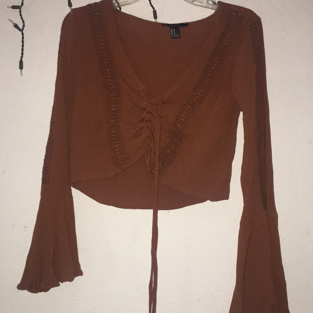 Flowy long sleeved crop top